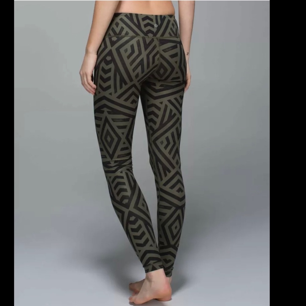 Lululemon Wunder Under Pant *Full-On Luxtreme Green Black Tribal Print Size 8